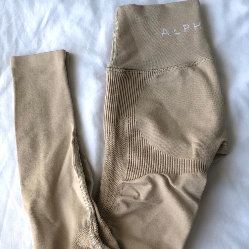 Alphalete Aero Leggings - Taupe